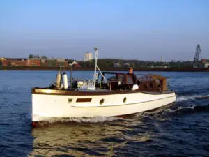 Admiralsbarkasse-Hannes-300x225 Unsere Marineflotte